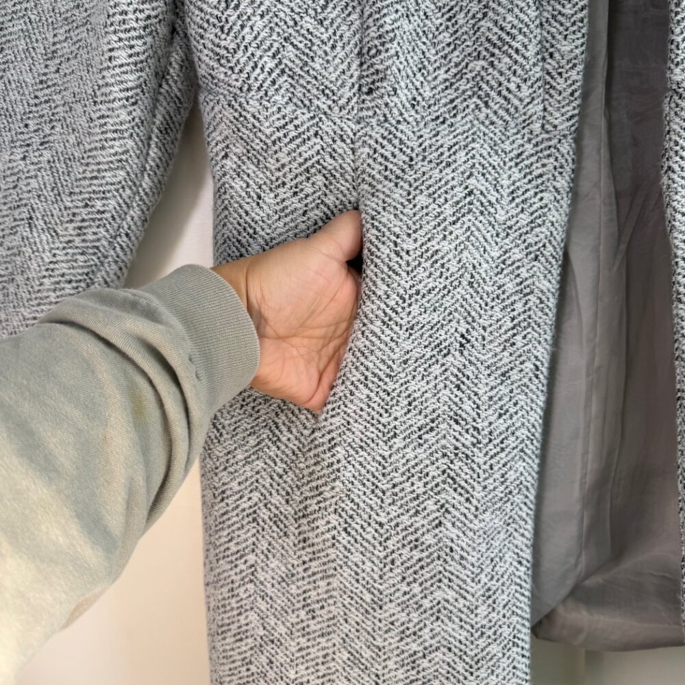 Vici Tayshia Heather Grey and White Herringbone Tweed Blazer Coat - Large - Picture 11 of 15